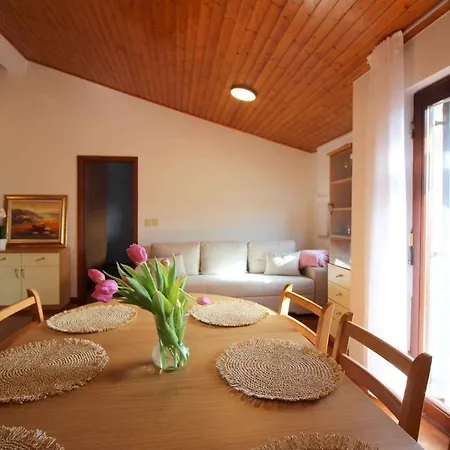 In - Istrien 44040 Appartement *